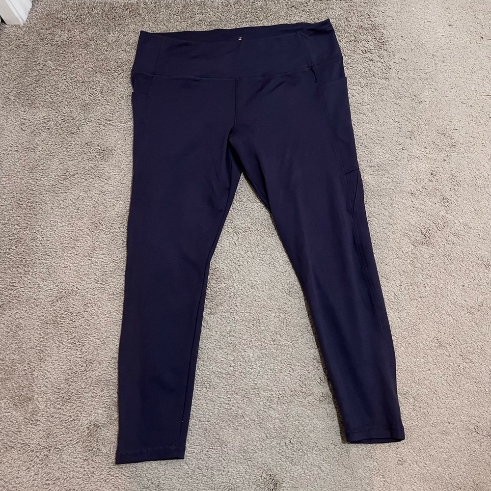 These yoga pants have only been worn twice in excellent condition.